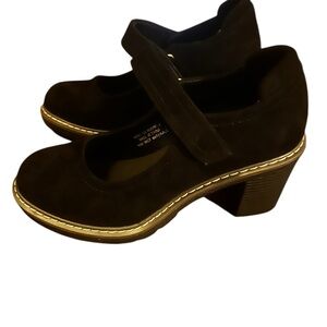 CORKY’S MARY GO ROUND BLACK SUEDE 3” CASUAL SHOES SIZE 8 VELCRO STRAPS LIKE NEW